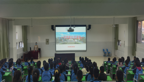 家长进课堂  携手共成长 ——东凯实验学校一年级家长进课堂