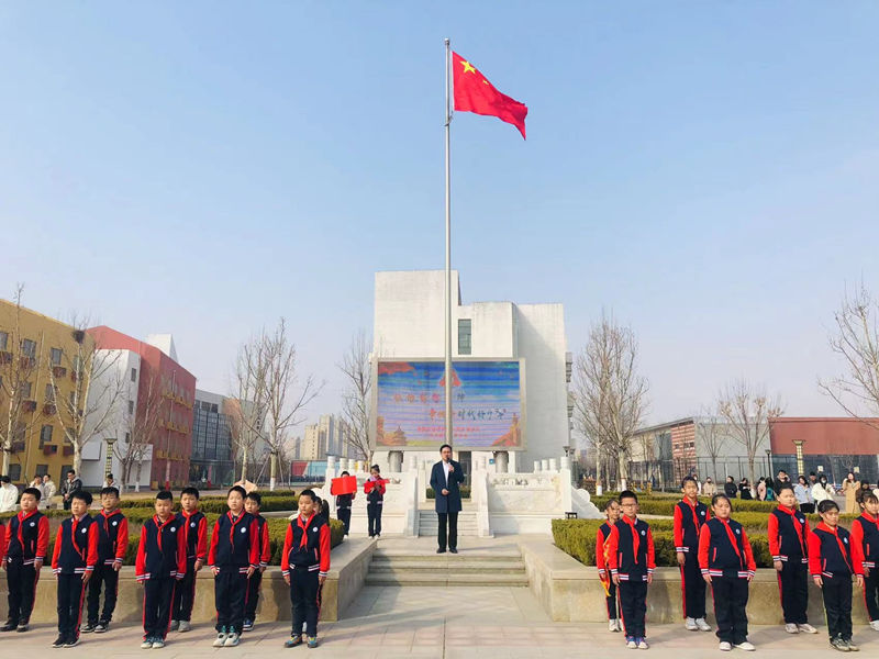 东凯实验学校开展“弘扬雷锋精神更  争做新时代好少年”主题教育活动