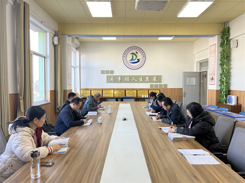 胜利教育管理服务中心教研室到东凯实验学校开展常态课堂巡查