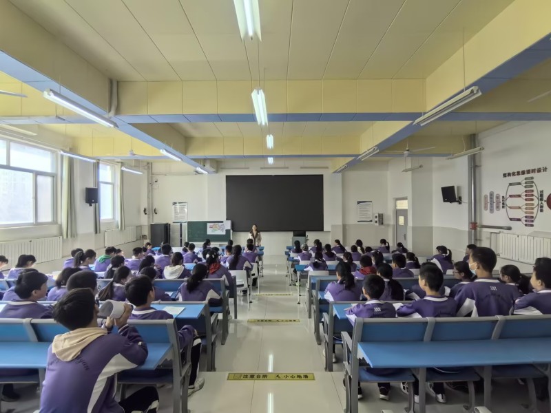 东营市东凯实验学校初中部开展学习共同体组长培训