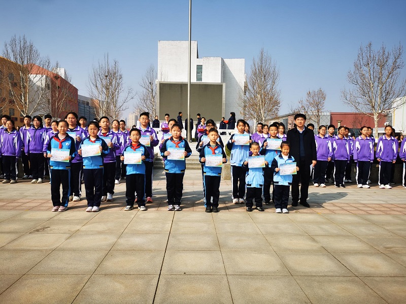 东营市东凯实验学校社会主义核心价值观主题教育升旗仪式 (2024-2025学年第二学期第五周)
