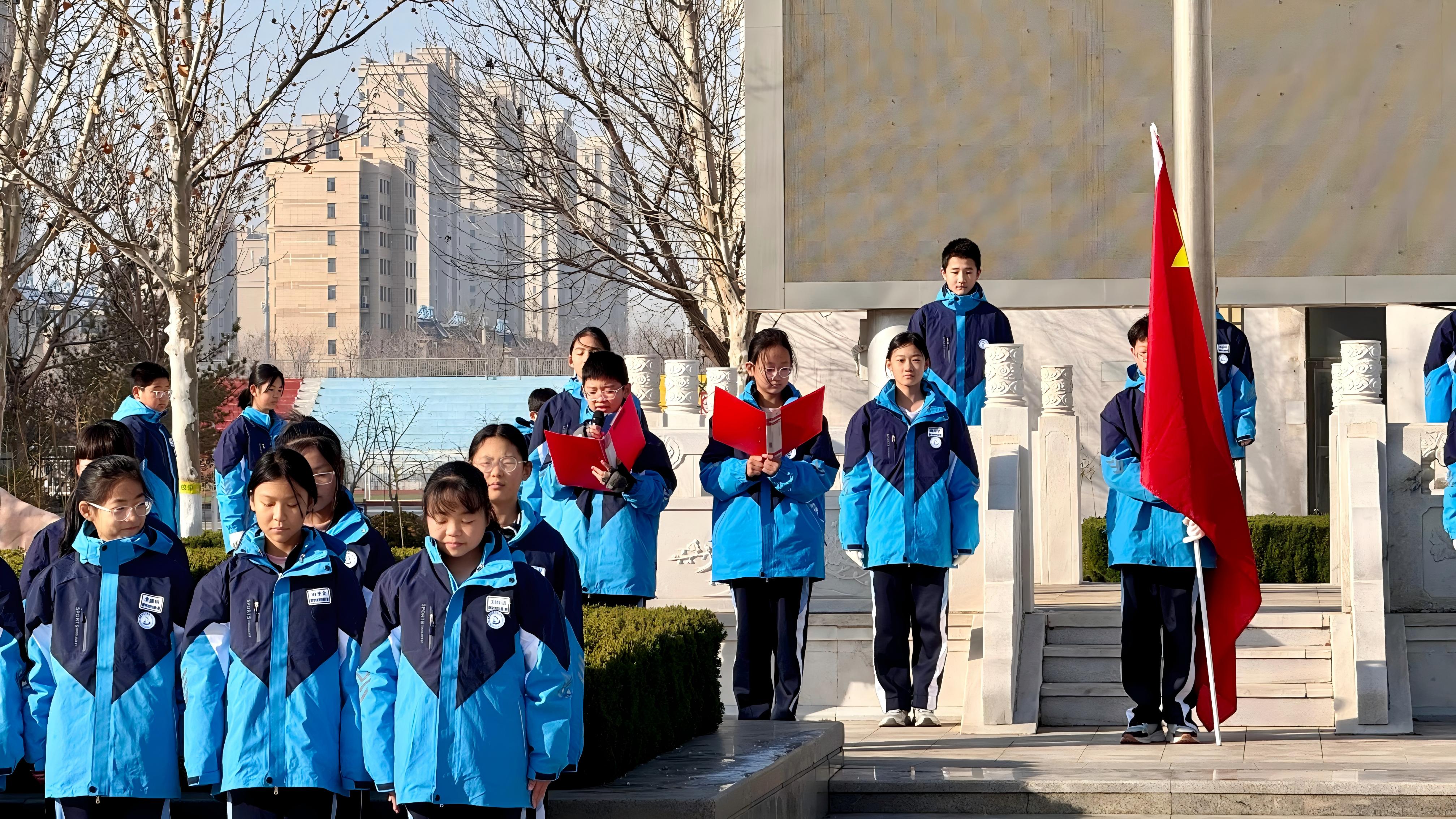 东营市东凯实验学校社会主义核心价值观主题教育升旗仪式 (2025-2026学年第一学期第十六周)