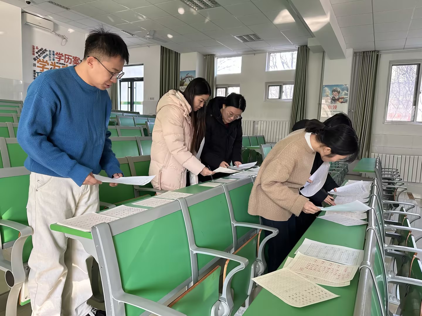 东营市东凯实验学校小学部组织开展教师基本功测试活动